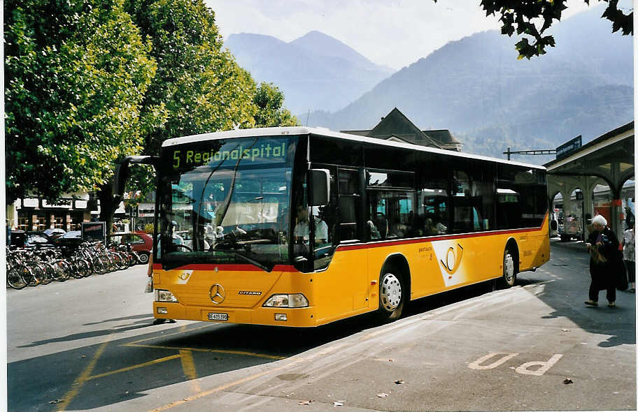 (063'515) - PostAuto Berner Oberland - BE 615'390 - Mercedes (ex P 25'380) am 22. September 2003 beim Bahnhof Interlaken West