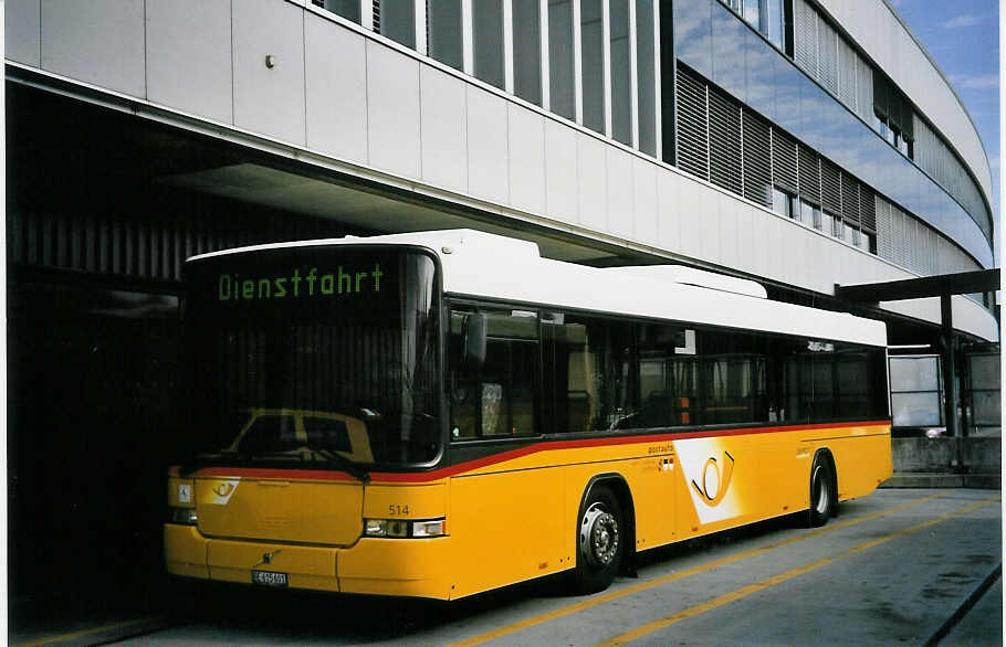 (063'603) - PostAuto Bern-Freiburg-Solothurn - Nr. 514/BE 615'601 - Volvo/Hess (ex P 25'680) am 27. September 2003 in Bern, Postautostation