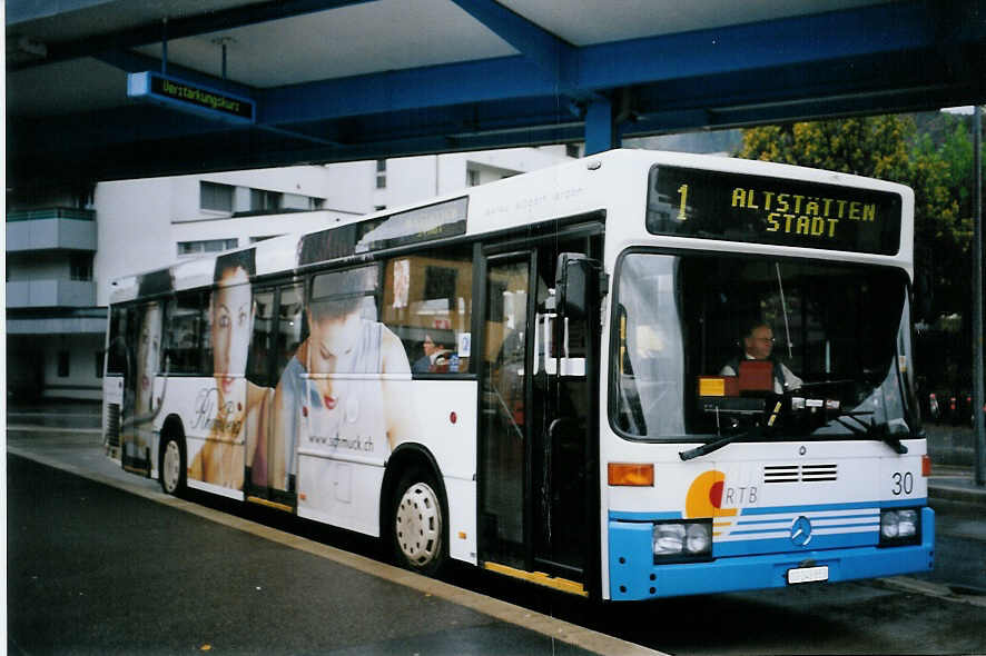 (063'906) - RTB Altsttten - Nr. 30/SG 243'853 - Mercedes (ex VBSG St. Gallen Nr. 221) am 9. Oktober 2003 beim Bahnhof Heerbrugg