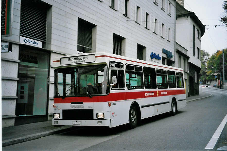 (064'224) - RVSH Schaffhausen - Nr. 1/SH 12'501 - Volvo/Hess (ex Nr. 11) am 18. Oktober 2003 beim Bahnhof Schaffhausen