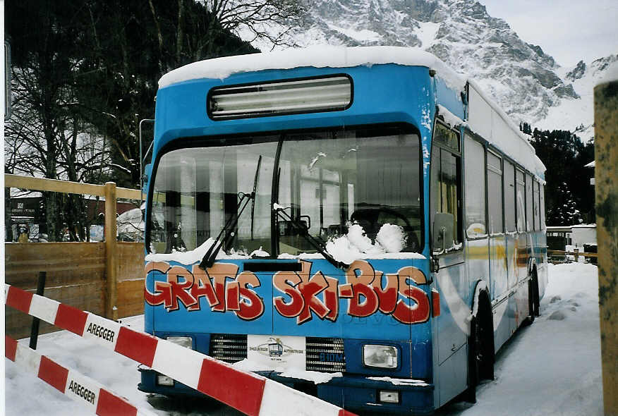 (064'806) - EAB Engelberg - Volvo/Lauber (ex STI Thun Nr. 19; ex SAT Thun Nr. 19) am 27. Dezember 2003 in Engelberg, Talstation Titlis