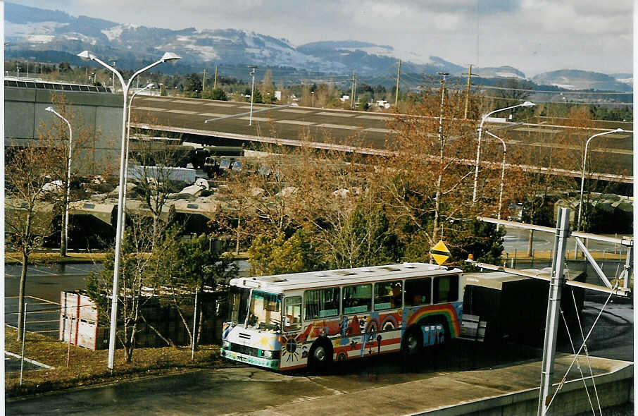 (064'920) - Kirchgemeinde, Steffisburg - Volvo/R&J (ex STI Thun Nr. 3; ex TSG Blumenstein Nr. 3) am 29. Dezember 2003 in Steffisburg, Schwbis