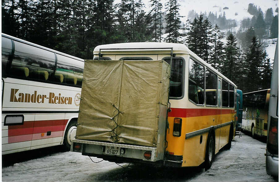 (065'323) - Selfors, Meiringen - BE 65'727 - Saurer/Tscher (ex P 24'236) am 7. Februar 2004 in Adelboden, Unter dem Birg