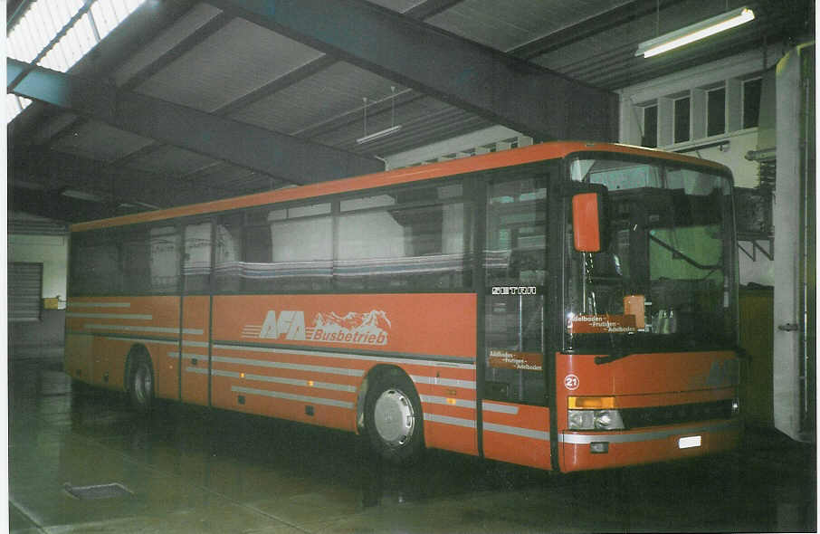 (065'420) - AFA Adelboden - Nr. 21/BE 21'181 - Setra (ex Nr. 6) am 7. Februar 2004 im Autobahnhof Adelboden