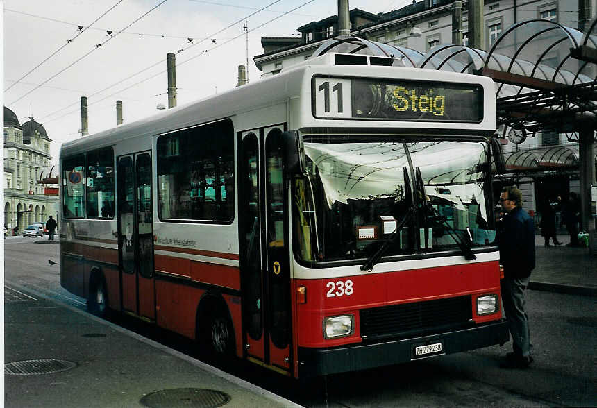 (065'518) - WV Winterthur - Nr. 238/ZH 279'238 - MAN/Hess am 16. Februar 2004 beim Hauptbahnhof Winterthur