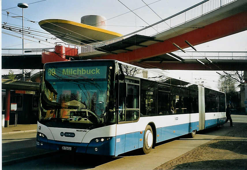 (065'608) - VBZ Zrich - Nr. 523/ZH 726'523 - Neoplan am 16. Februar 2004 in Zrich, Bucheggplatz