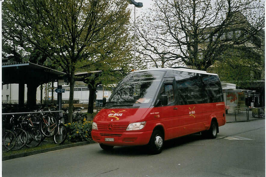 (066'536) - AAGK Koppigen - Nr. 13/BE 567'513 - Mercedes/Auwrter am 19. April 2004 beim Bahnhof Burgdorf