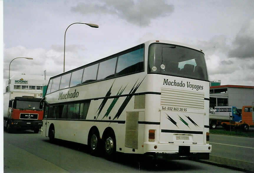 (066'605) - Machado, Noiraigue - NE 81'559 - Setra am 19. April 2004 in Langenthal, Calag