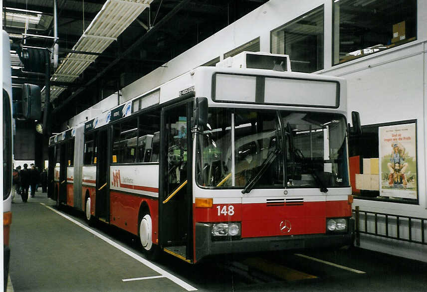 (067'031) - WV Winterthur - Nr. 148 - Mercedes Gelenktrolleybus am 24. April 2004 in Winterthur, Depot Grzefeld