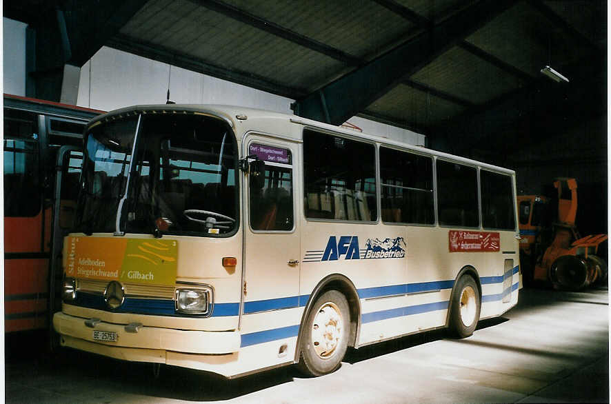 (067'226) - AFA Adelboden - Nr. 16/BE 25'753 - Mercedes/Vetter (ex FART Locarno Nr. 3) am 25. April 2004 im Autobahnhof Adelboden