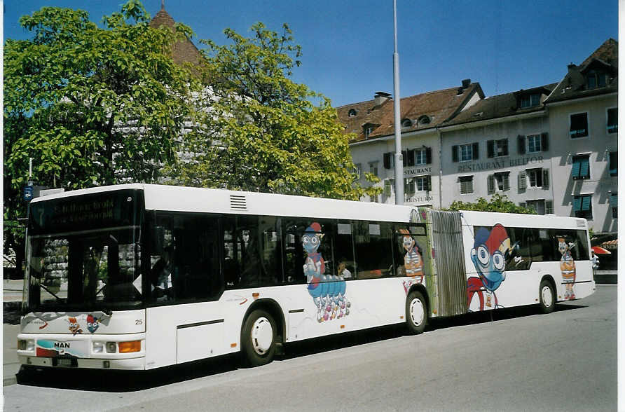 (068'118) - ASm Langenthal - Nr. 25/BE 203'935 - MAN am 29. Mai 2004 in Solothurn, Amthausplatz