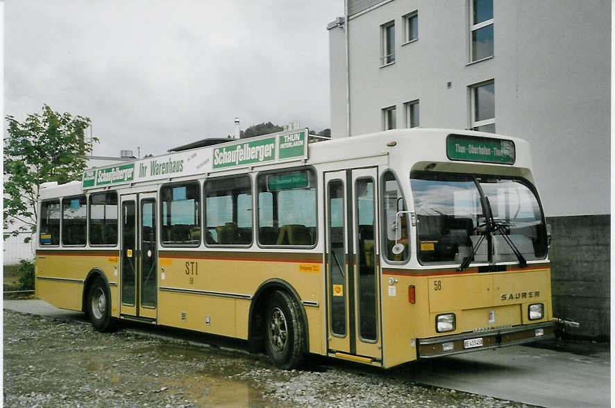 (068'227) - STI Thun - Nr. 58/BE 413'458 - Saurer/R&J am 12. Juni 2004 in Thun, Garage