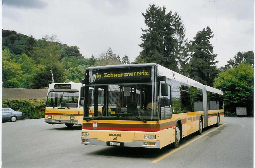 (068'228) - STI Thun - Nr. 90/BE 572'090 - MAN am 12. Juni 2004 bei der Schifflndte Thun