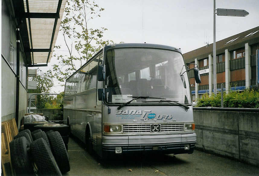 (068'419) - Bana Tours, Zrich - Setra am 19. Juni 2004 in Kloten, EvoBus