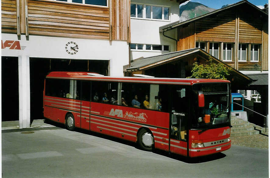 (068'821) - AFA Adelboden - Nr. 6/BE 26'706 - Setra am 4. Juli 2004 beim Autobahnhof Adelboden