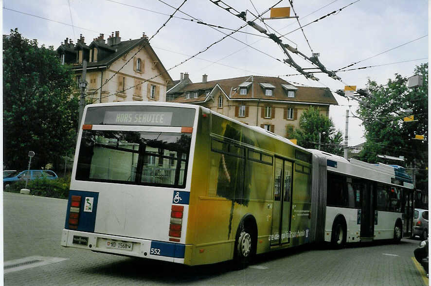 (069'028) - TL Lausanne - Nr. 552/VD 1568 - Van Hool am 8. Juli 2004 in Lausanne, Dpt Borde