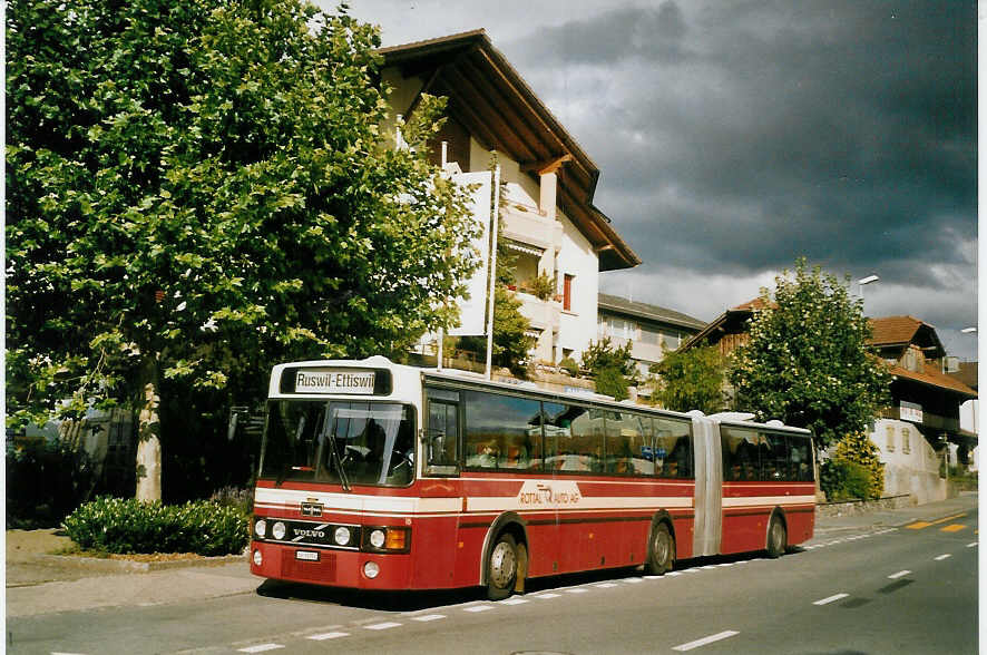 (069'332) - ARAG Ruswil - Nr. 15/LU 15'752 - Volvo/Van Hool am 10. Juli 2004 in Rediswil, Dorf