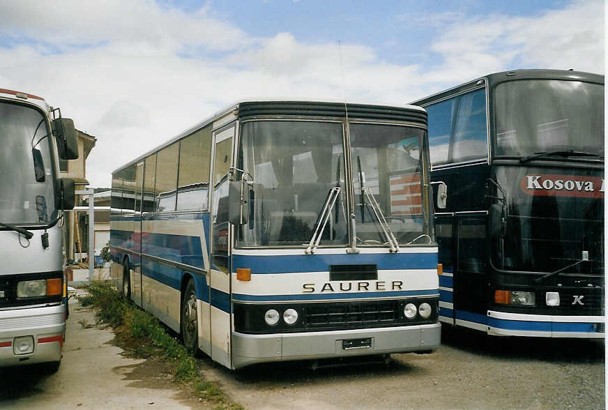 (070'106) - Albani-Reisen, Winterthur - Saurer/R&J (ex Cars Alpin Neff, Arbon Nr. 18) am 21. August 2004 in Winterthur, Industrie