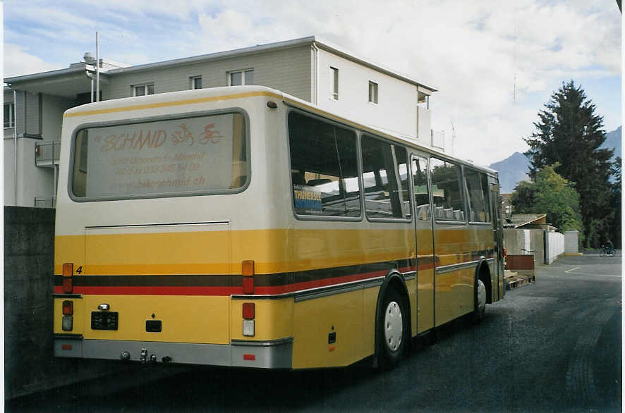 (070'407) - STI Thun - Nr. 4 - Volvo/Lauber (ex TSG Blumenstein Nr. 5) am 25. August 2004 in Thun, Garage