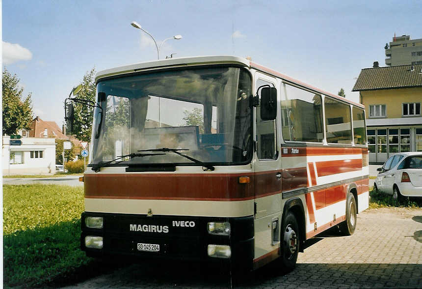 (070'527) - Nicastro, Bettlach - SO 145'204 - Magirius-Iveco am 28. August 2004 in Bettlach, Garage