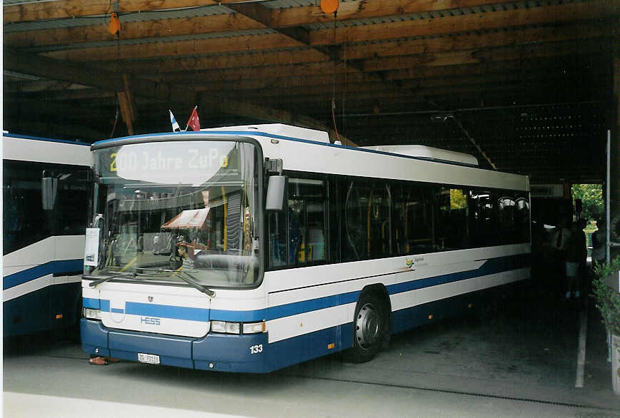 (070'824) - ZVB Zug - Nr. 133/ZG 70'133 - Scania/Hess am 11. September 2004 in Zug, Garage