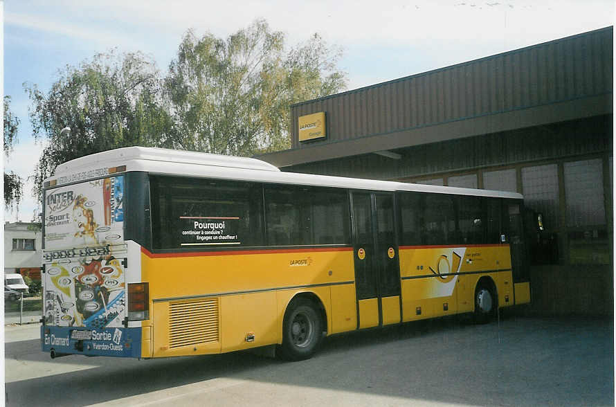 (071'422) - CarPostal Vaud-Fribourg - VD 510'245 - Setra (ex P 25'302) am 3. Oktober 2004 in Yverdon, Garage