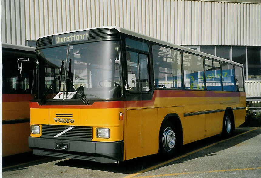 (071'730) - Steiner, Messen - Volvo/Hess am 5. Oktober 2004 in Biel, Rattinbus