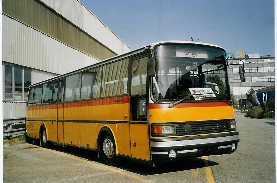 (071'732) - Stucki, Porrentruy - Nr. 15 - Setra am 5. Oktober 2004 in Biel, Rattinbus