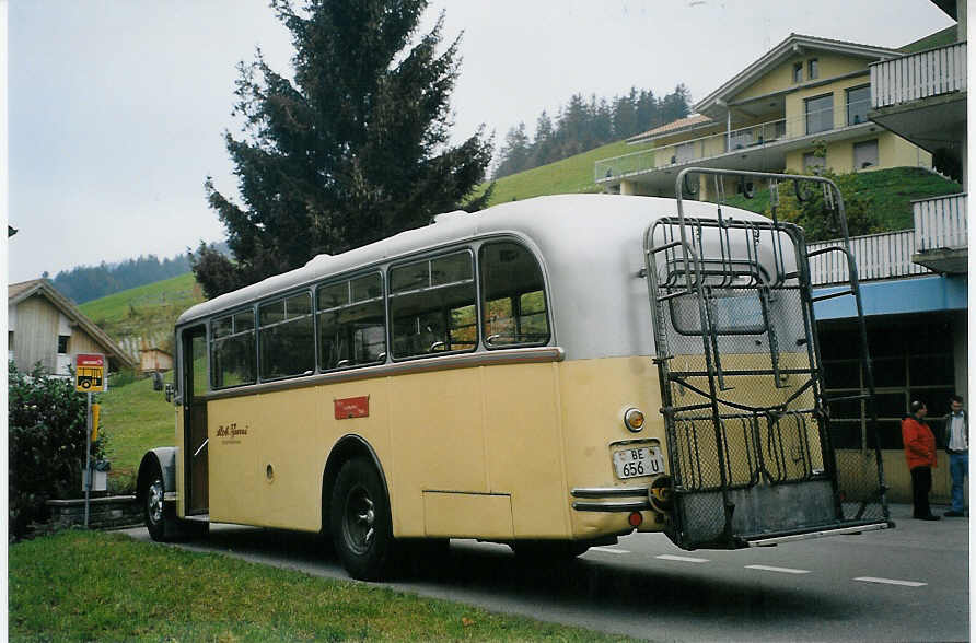 (072'433) - Burri, Teuffenthal - BE 656 U - Saurer/R&J am 31. Oktober 2004 in Teuffenthal, Post