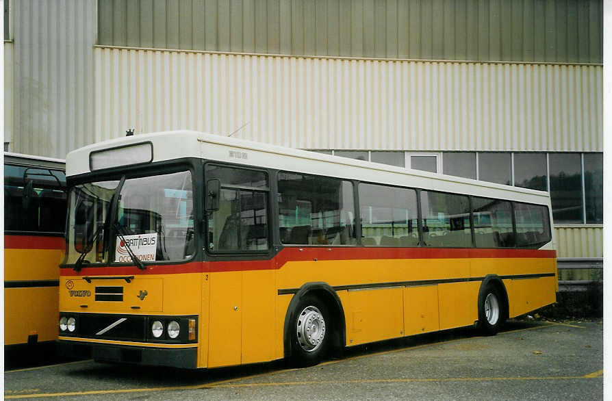 (072'524) - Keller, Hottwil - Nr. 2 - Volvo/FHS am 6. November 2004 in Biel, Rattinbus