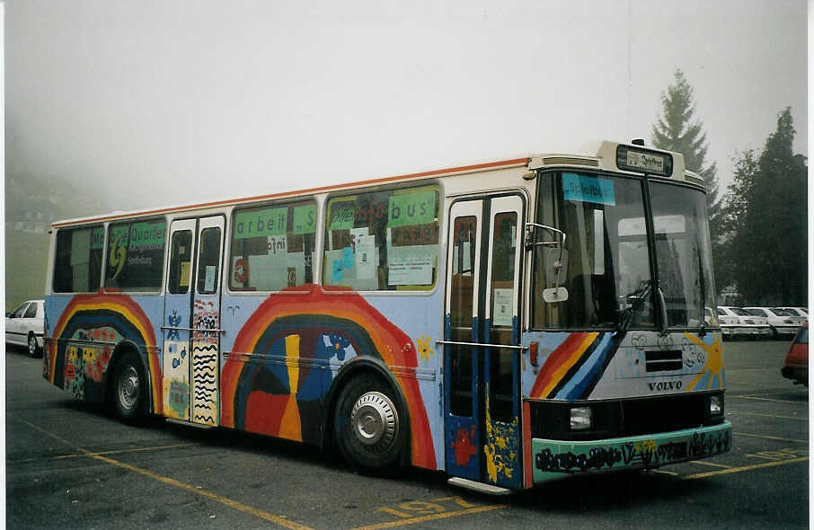 (073'012) - Kirchgemeinde, Steffisburg - Volvo/R&J (ex STI Thun Nr. 3; ex TSG Blumenstein Nr. 3) am 12. Dezember 2004 in Steffisburg, Ziegelei