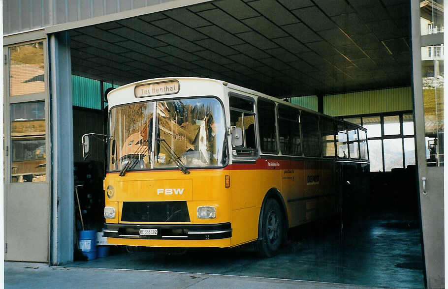 (073'033) - Burri, Teuffenthal - BE 336'192 - FBW/R&J am 12. Dezember 2004 in Teuffenthal, Garage