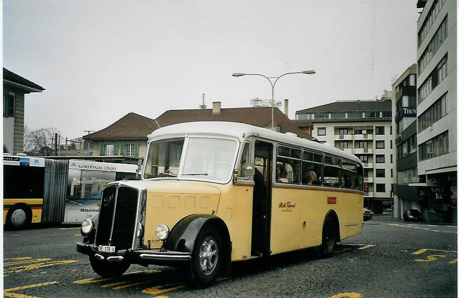 (073'109) - Burri, Teuffenthal - BE 178 U - Saurer/R&J am 12. Dezember 2004 beim Bahnhof Thun