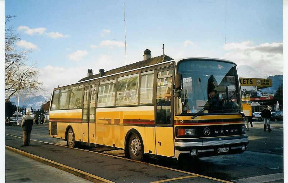 (073'314) - STI Thun - Nr. 18/BE 26'814 - Setra (ex AvH Heimenschwand Nr. 1) am 18. Dezember 2004 beim Bahnhof Thun