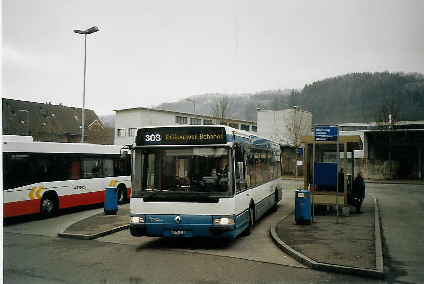 (073'417) - Limmat Bus, Dietikon - Nr. 11/ZH 726'111 - Renault (ex Hrzeler, Dietikon Nr. 37) am 28. Dezember 2004 in Spreitenbach, Shopping Center