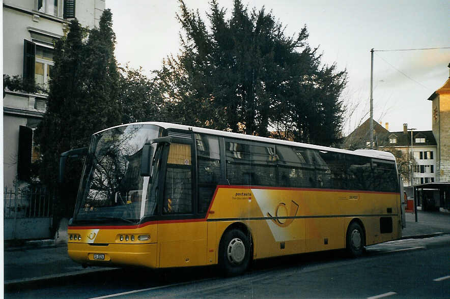 (073'724) - Flury, Balm - SO 25'234 - Neoplan am 3. Januar 2005 in Solothurn, Amthausplatz