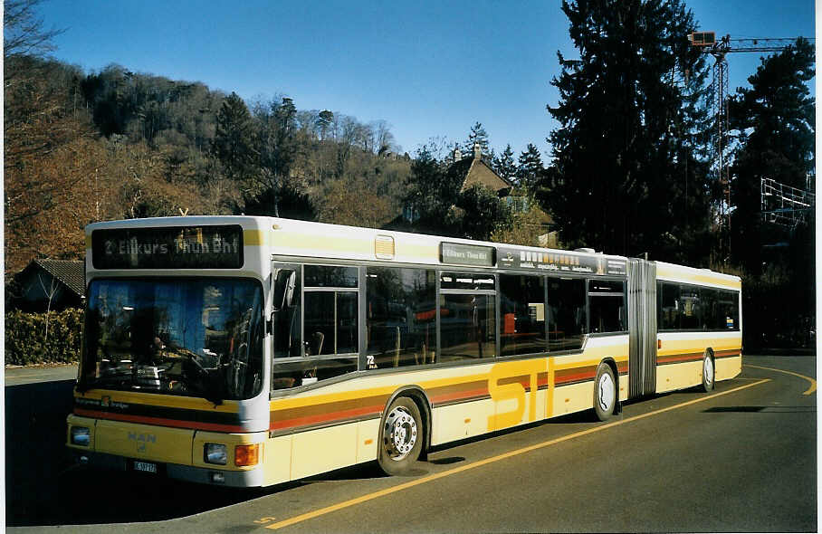 (073'735) - STI Thun - Nr. 72/BE 397'172 - MAN am 4. Januar 2005 bei der Schifflndte Thun