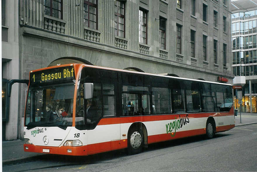 (073'802) - Regiobus, Gossau - Nr. 18/SG 7270 - Mercedes am 8. Januar 2005 beim Bahnhof St. Gallen