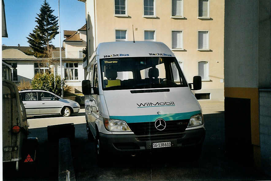 (073'835) - WilMobil, Wil - Nr. 203/SG 138'633 - Mercedes (ex BOS Wil Nr. 33) am 8. Januar 2005 in Wil, Garage