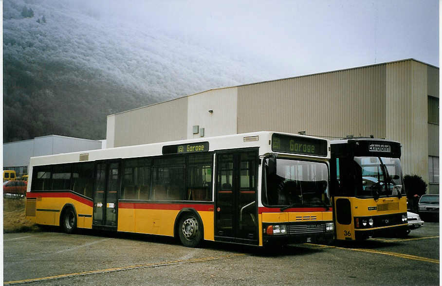 (074'031) - Engeloch, Riggisberg - Nr. 8 - Neoplan (ex Nr. 5) am 16. Januar 2005 in Biel, Rattinbus