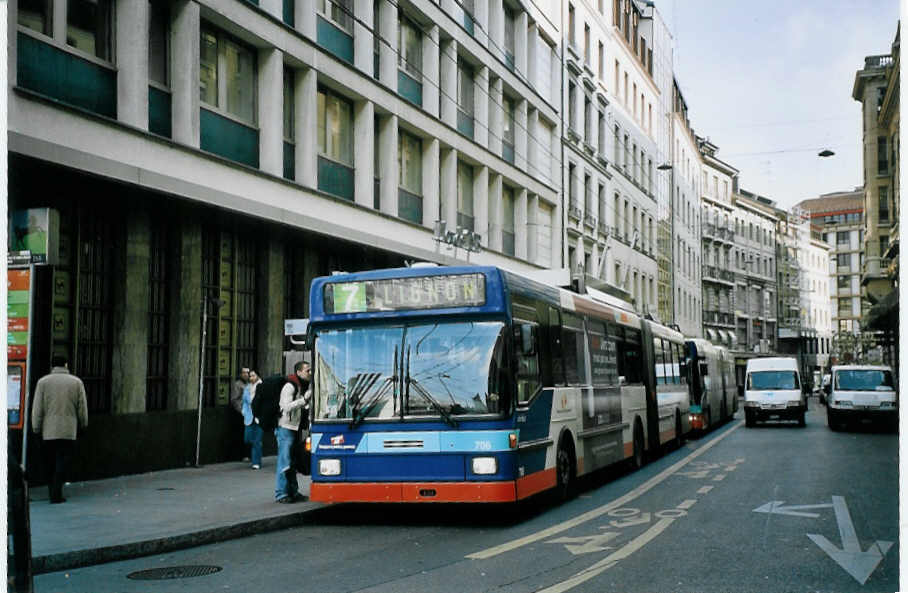 (074'931) - TPG Genve - Nr. 706 - NAW/Hess Gelenktrolleybus am 24. Februar 2005 in Genve, Bel-Air