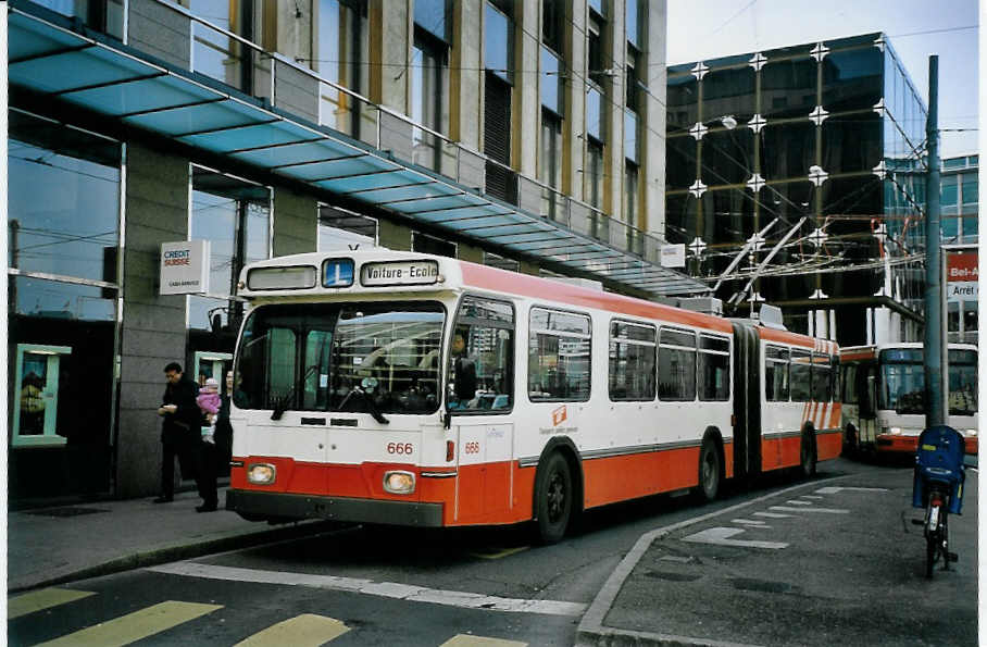 (075'008) - TPG Genve - Nr. 666 - Saurer/Hess Gelenktrolleybus am 24. Februar 2005 in Genve, Bel-Air