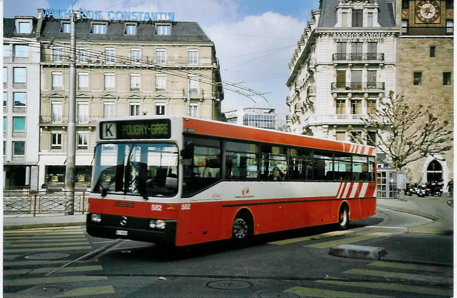 (075'009) - TPG Genve - Nr. 582/GE 96'582 - Mercedes am 24. Februar 2005 in Genve, Bel-Air