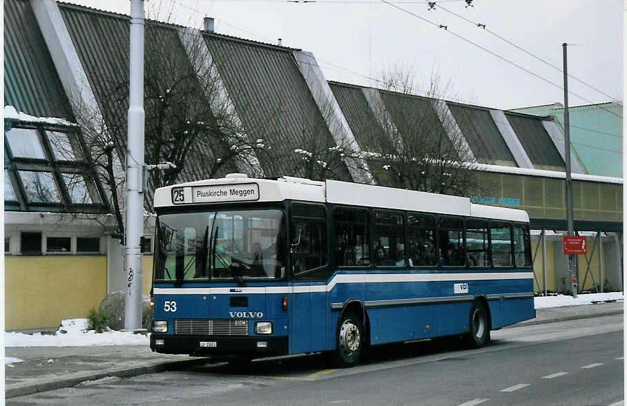 (075'325) - VBL Luzern - Nr. 53/LU 15'053 - Volvo/Hess am 25. Februar 2005 in Luzern, Brelstrasse