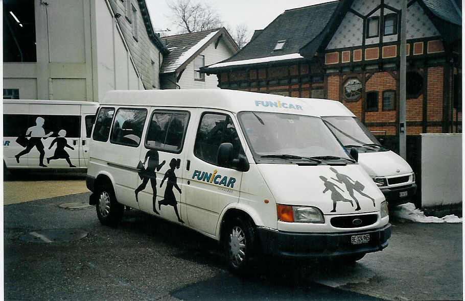 (075'412) - Funi-Car, Biel - Nr. 65/BE 324'965 - Ford am 5. Mrz 2005 in Biel, Garage