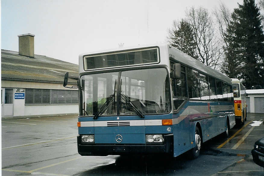 (075'426) - VZO Grningen - Nr. 42 - Mercedes am 5. Mrz 2005 in Bellach, Hess