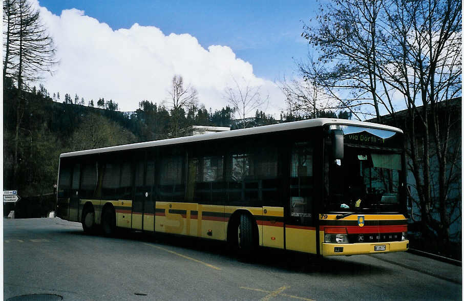 (075'732) - STI Thun - Nr. 79/BE 285'779 - Setra am 25. Mrz 2005 in Heiligenschwendi, Garage