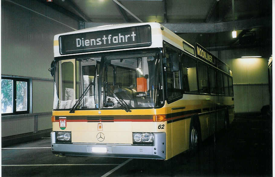 (076'011) - STI Thun - Nr. 62/BE 452'462 - Mercedes/R&J am 9. April 2005 in Thun, Garage