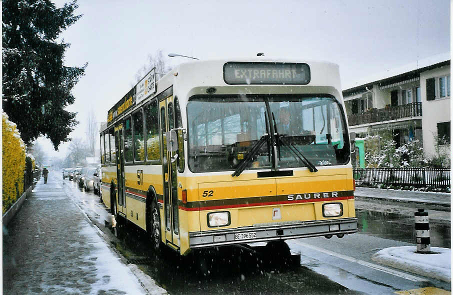 (076'024) - STI Thun - Nr. 52/BE 396'552 - Saurer/R&J am 9. April 2005 in Thun, Pfarrhausweg