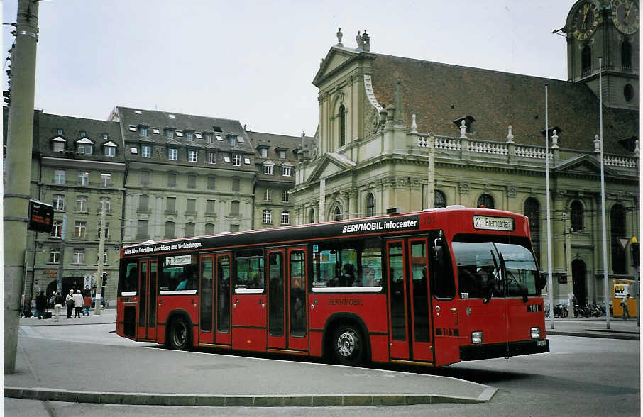 (076'124) - Bernmobil, Bern - Nr. 101/BE 500'101 - Volvo/R&J am 16. April 2005 beim Bahnhof Bern